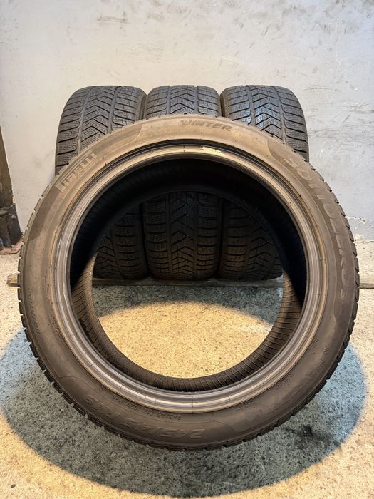 Гуми 245/45/19 PIRELLI Sottozero Winter