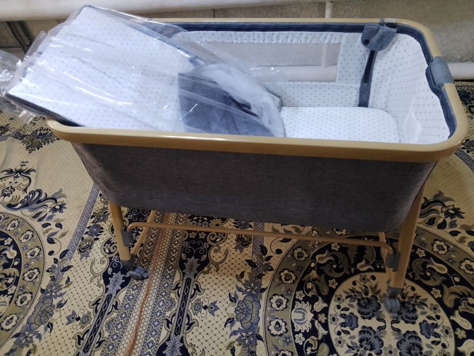 Продам детский кровать и коляска 3в1