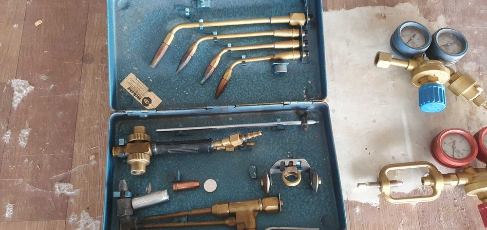 оксижен, резак и манометри