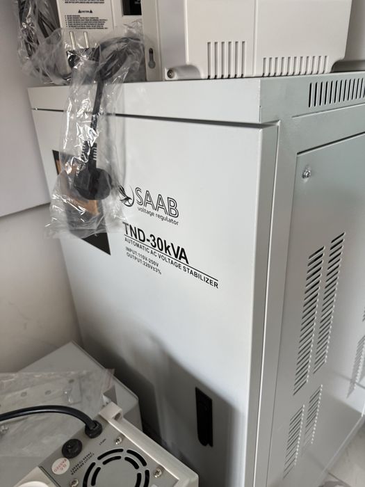 Стабилизатор напряжения 220В ва 380В латерный SAAB stabilizator