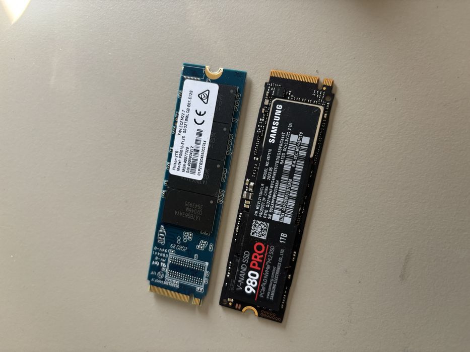 Vand SSD 1tb Nvme Samsung 980 Pro  si SSD 2 Tb Phison