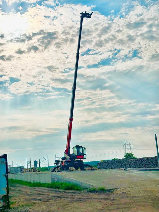 Închiriez Manitou MRT 2145