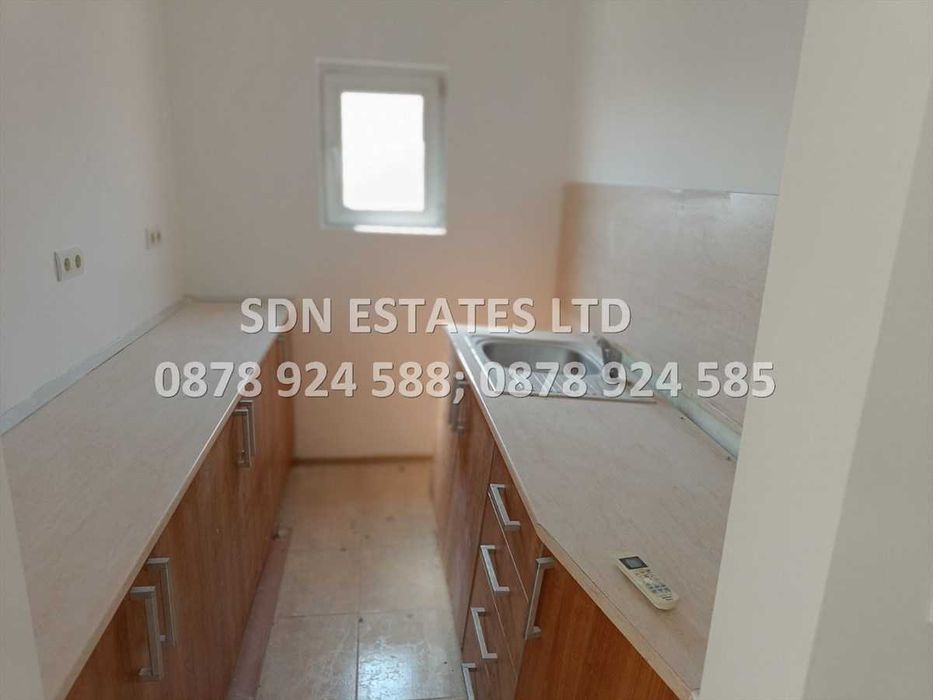 Продава се Офис в Казанлък - 180 кв.м за 737 €/кв.м - Снимка #2