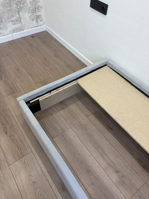 Продам срочно кровать 200х90