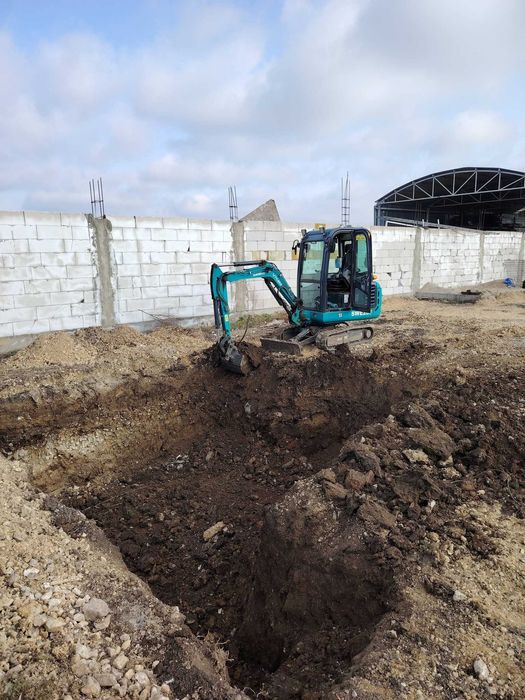 Inchiriere miniexcavator incarcator foreza hidraulica