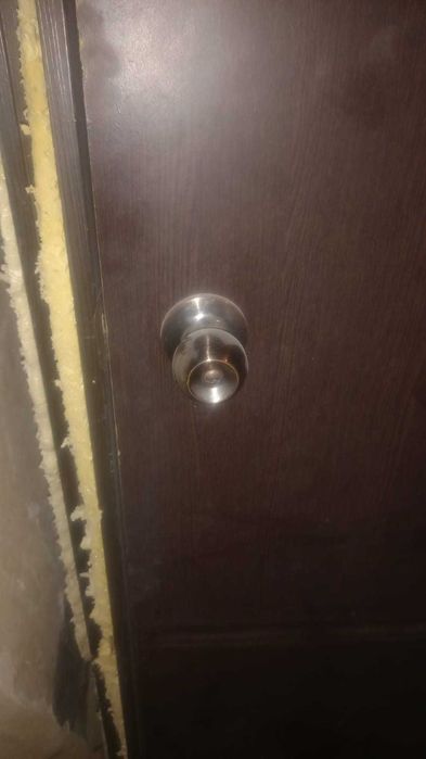 Продам двери межкомнатные