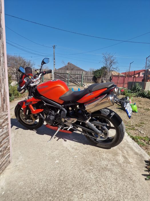 Triumph street triple 675r