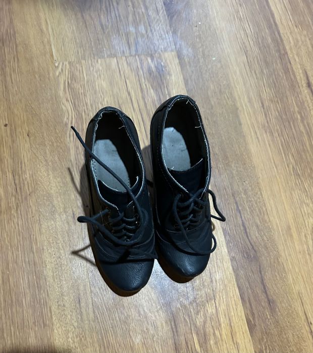 Дамски обувки 35 номер