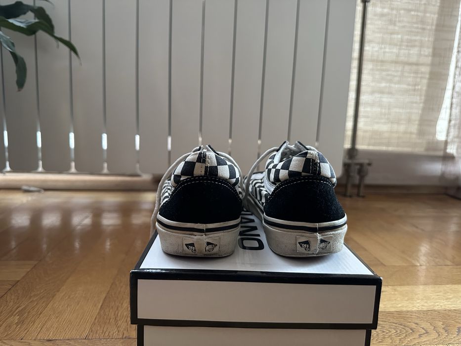 Кецове Vans в бяло и черно