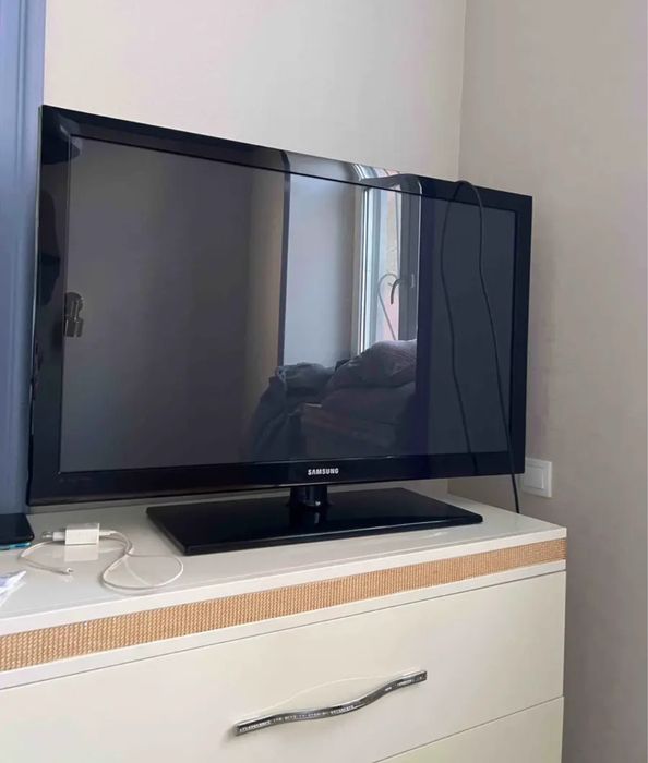 Продается работающий телевизор Samsung