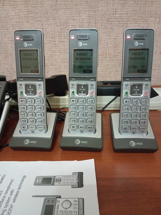 Продам радиотелефон AT&T четыре трубки на один телефонный номер.