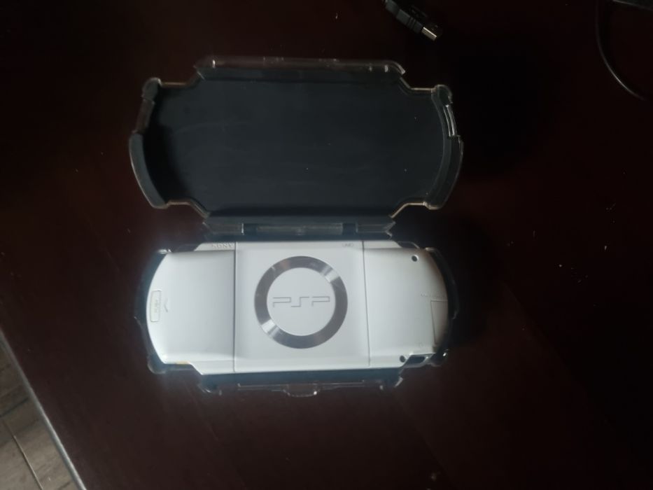 PSP 1003 128GB + калъфче