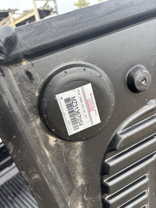 леген/протектор/корито за кош на mitsubishi l200