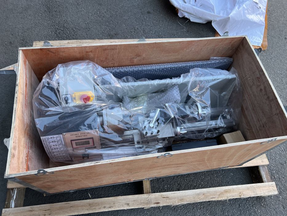 Токарный станок по металлу 210V