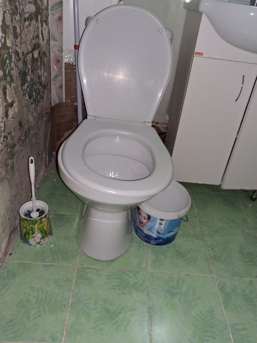 Продам унитаз б/у