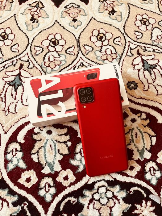 Продаётся самсунг А 12