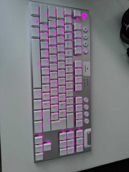 Logitech G915 TKL Lightspeed, White