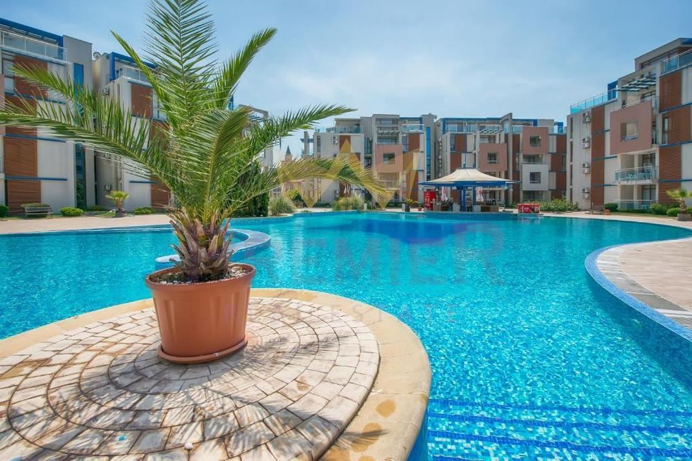 Продава се Двустаен апартамент в к.к. Слънчев бряг - 68 кв.м за 1250 €/кв.м - Снимка #1