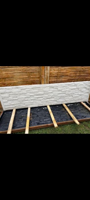 Garduri din beton armat