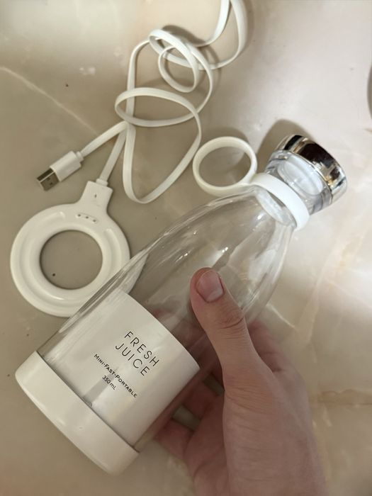 Продам Портативный блендер для смузи