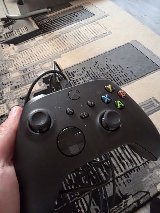 2 manete xbox series s/x negre impecabile cu acumalotori