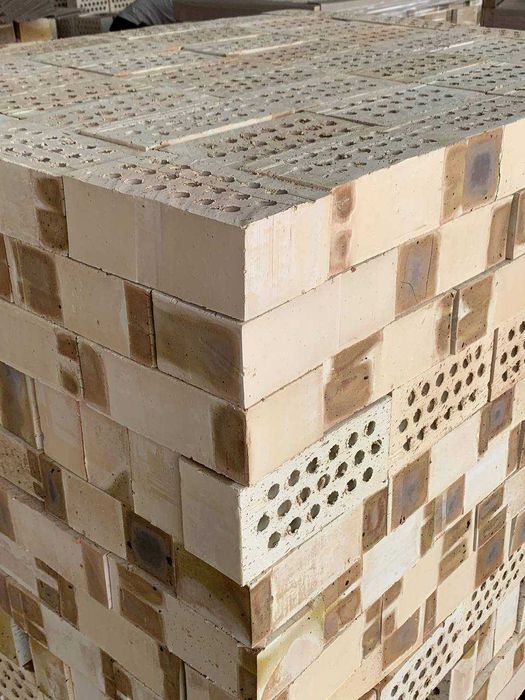 Sifatli poltara pishgan g'ishtlar