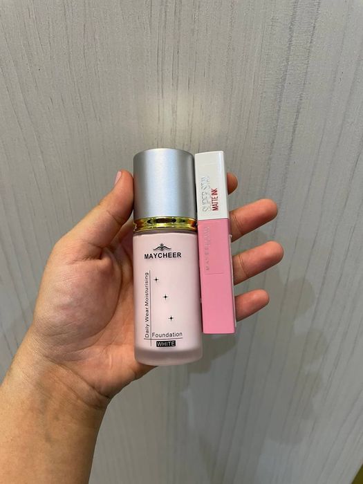 Maybelline pamada помада+ Maycheer база