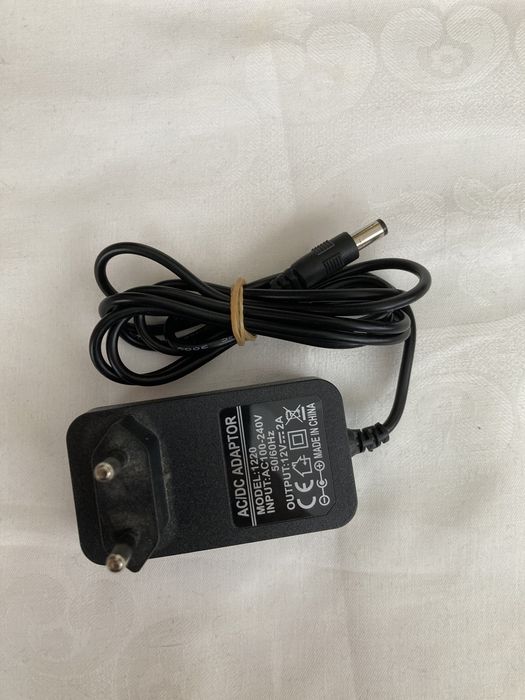 Alimentator 12v . Adaptor 12v . Transformator 12v