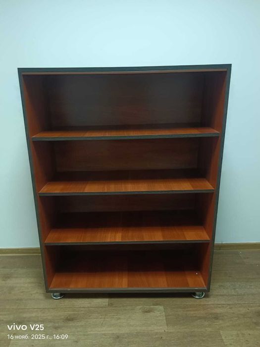 Продам офисные, компьютерные столы