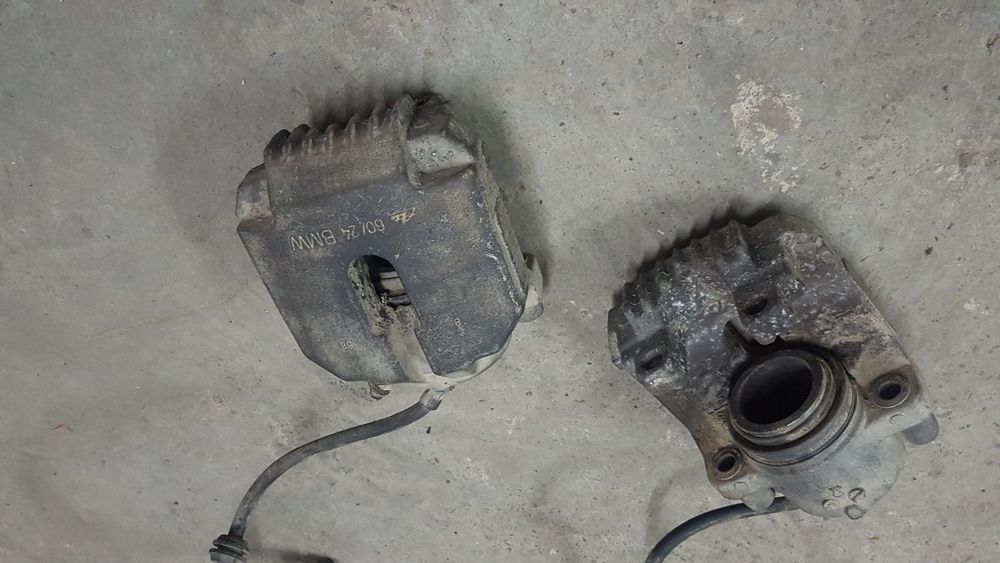 Etrier fata BMW E60 520D - 150 lei , Fuzeta fața dreapta - 100