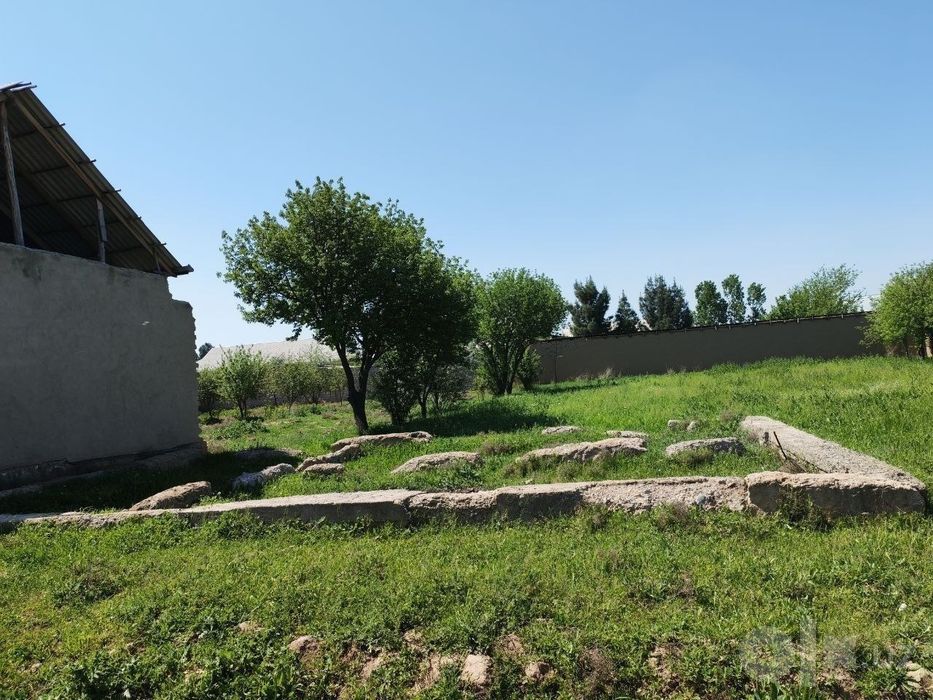 12 sotix yer sotiladi xaridor topib berganga xizmat haqqi bor
Xohlov