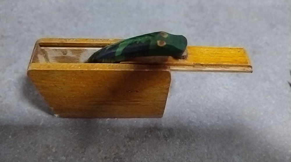 Șarpele surpriză - jucărie veche românească în cutie lemn,din comunism