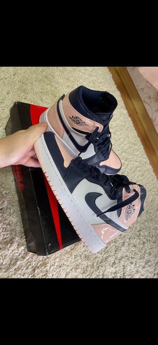 Air Jordan 1 High Atmosphere Bubble Gum