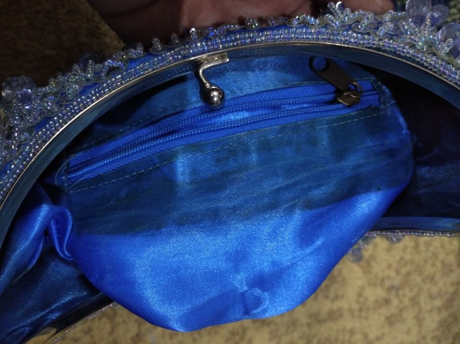 Сумка в ретро стиле с бисером и бусинами