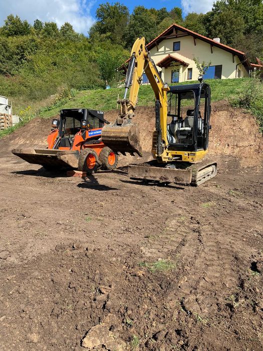 Închiriez mini încărcător Bobcat Cu Operator