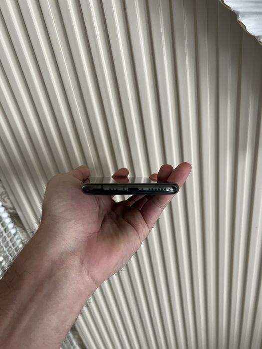 Продам IPhone 11 pro 64gb