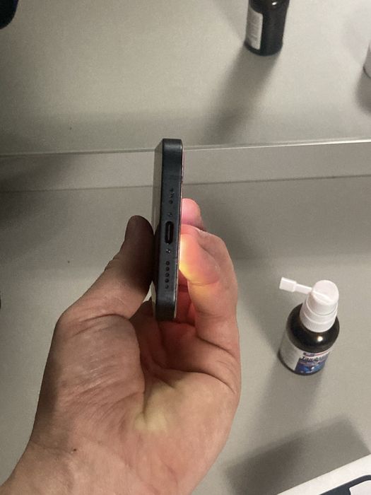 iphone 16 e 256гб почти новый срочно