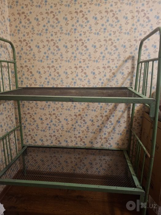 Продаётся двух этажный кровать металлический