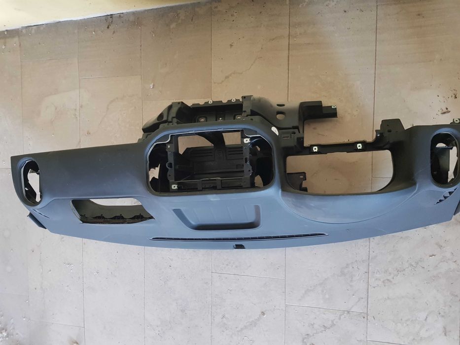 Арматурни табла за коли audi A8,A5 и тигуан гръмнали