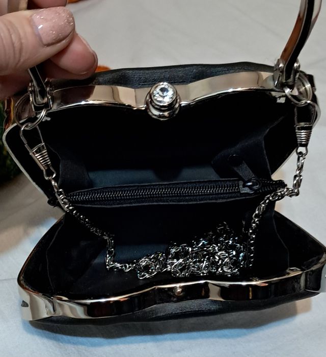 Нова чанта, вечерна, тип Ябълка, черна