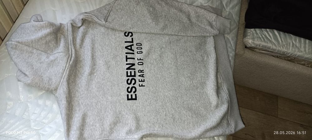 Продам кофту essentials xl