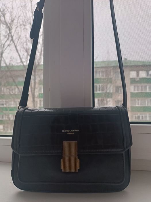 Продам сумку David Jones