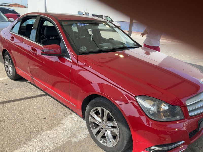 Mercedes-Benz C-Klasse C 220 CDI BlueEfficiency Avantgarde 2014