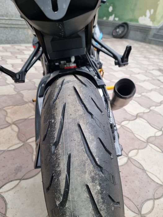 BMW S1000RR sotiladi