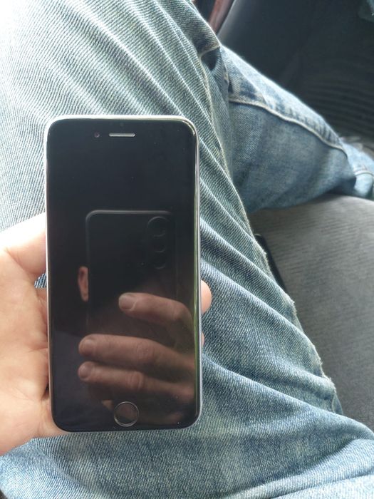 Айфон 6s продам .