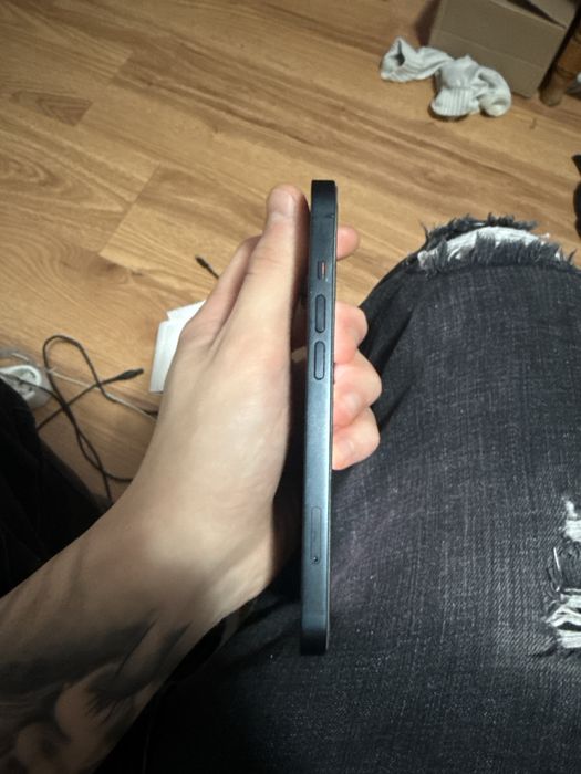 Iphone 13 midnight blue