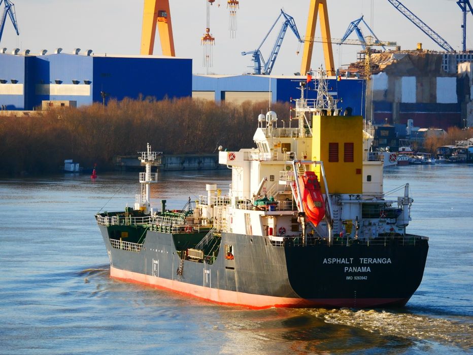 Superbul Panasonic 45-150, 4.0-5.6, stabilizare in corp