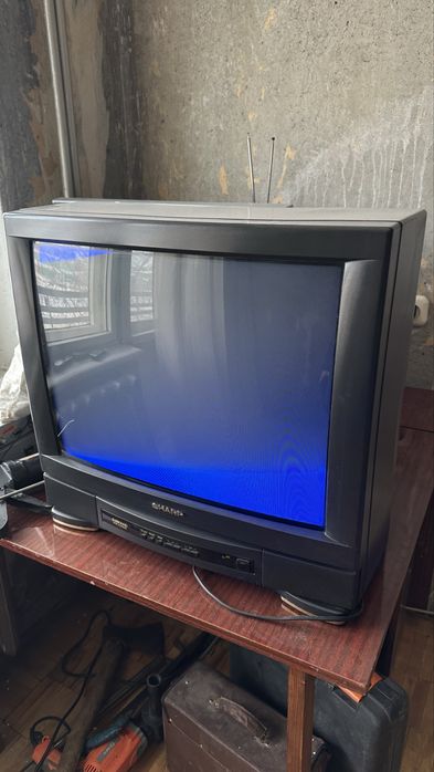 Продам Телевизор SHARP