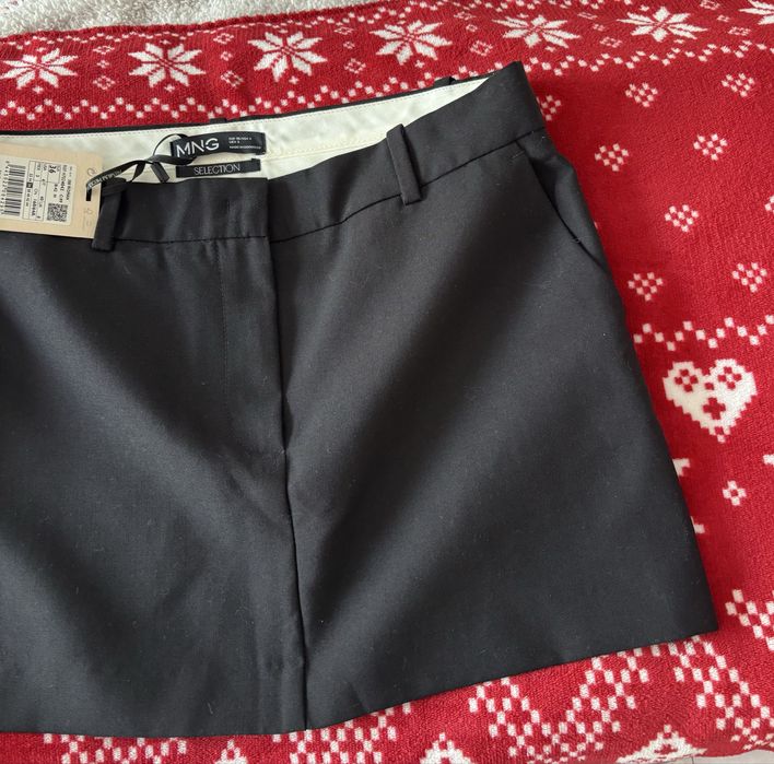 fusta mini, nepurtata, cu eticheta