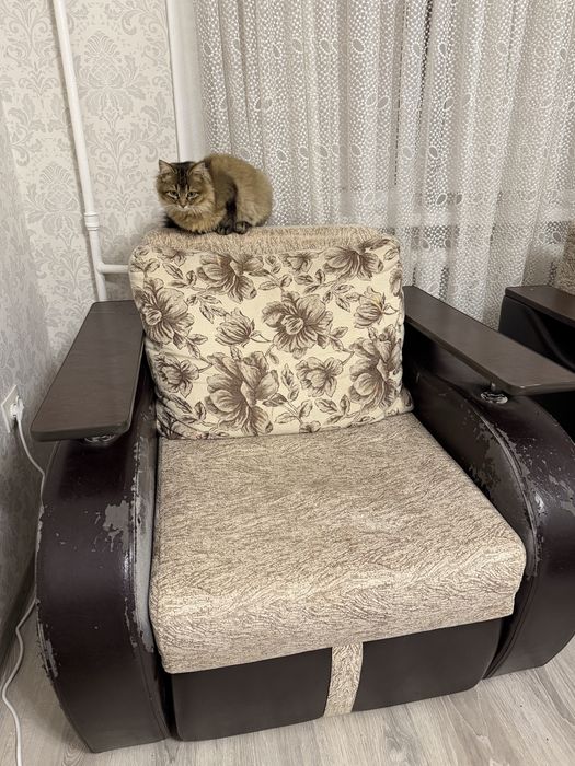 диван угловой с креслом и пуфиком